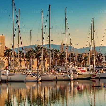 Voilier A Quai Au Calme Hotel Canet-en-Roussillon Bagian luar foto