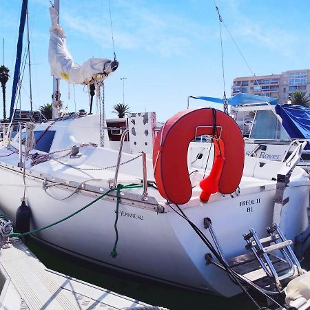 Voilier A Quai Au Calme Hotel Canet-en-Roussillon Bagian luar foto