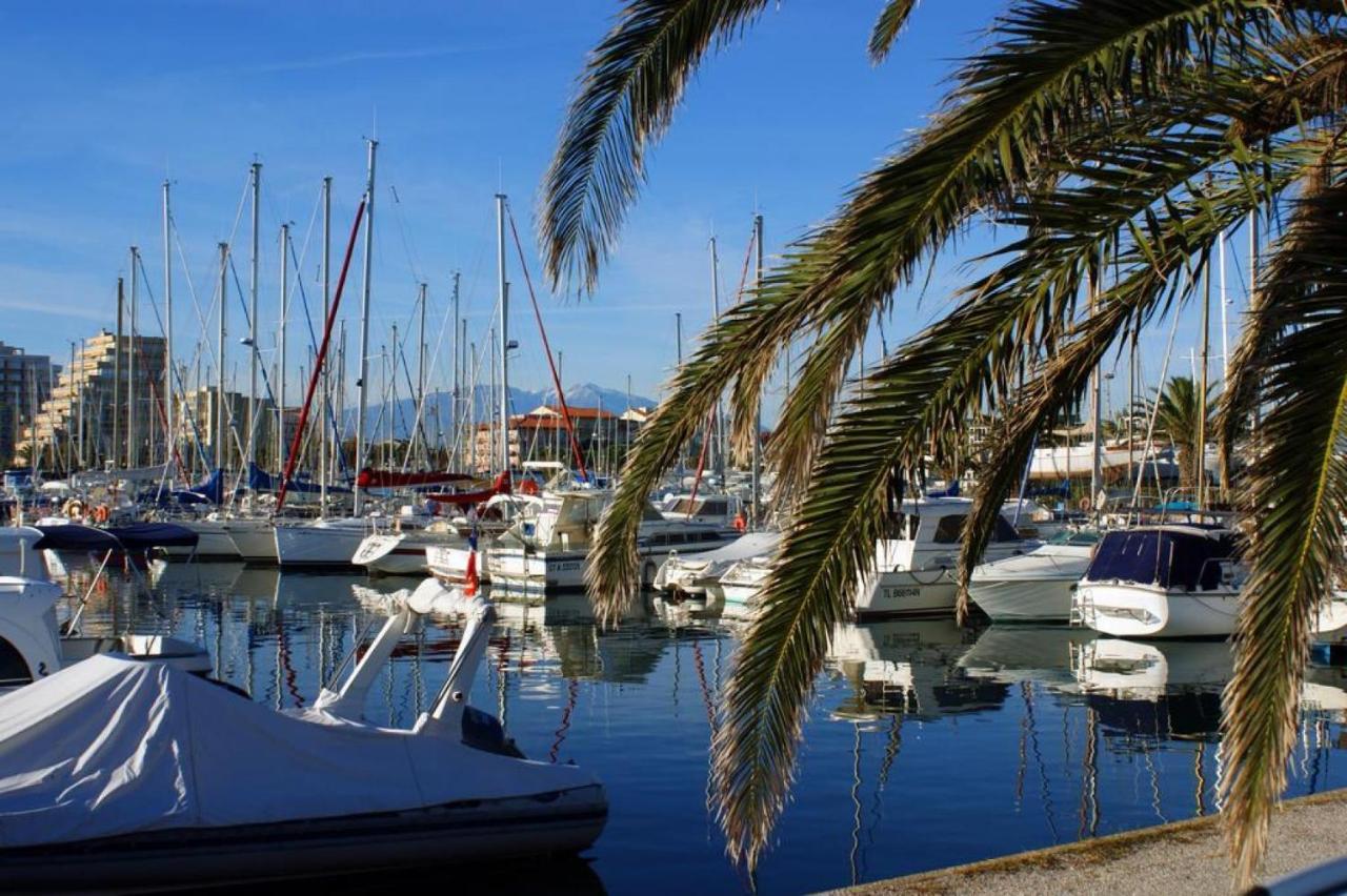 Voilier A Quai Au Calme Hotel Canet-en-Roussillon Bagian luar foto