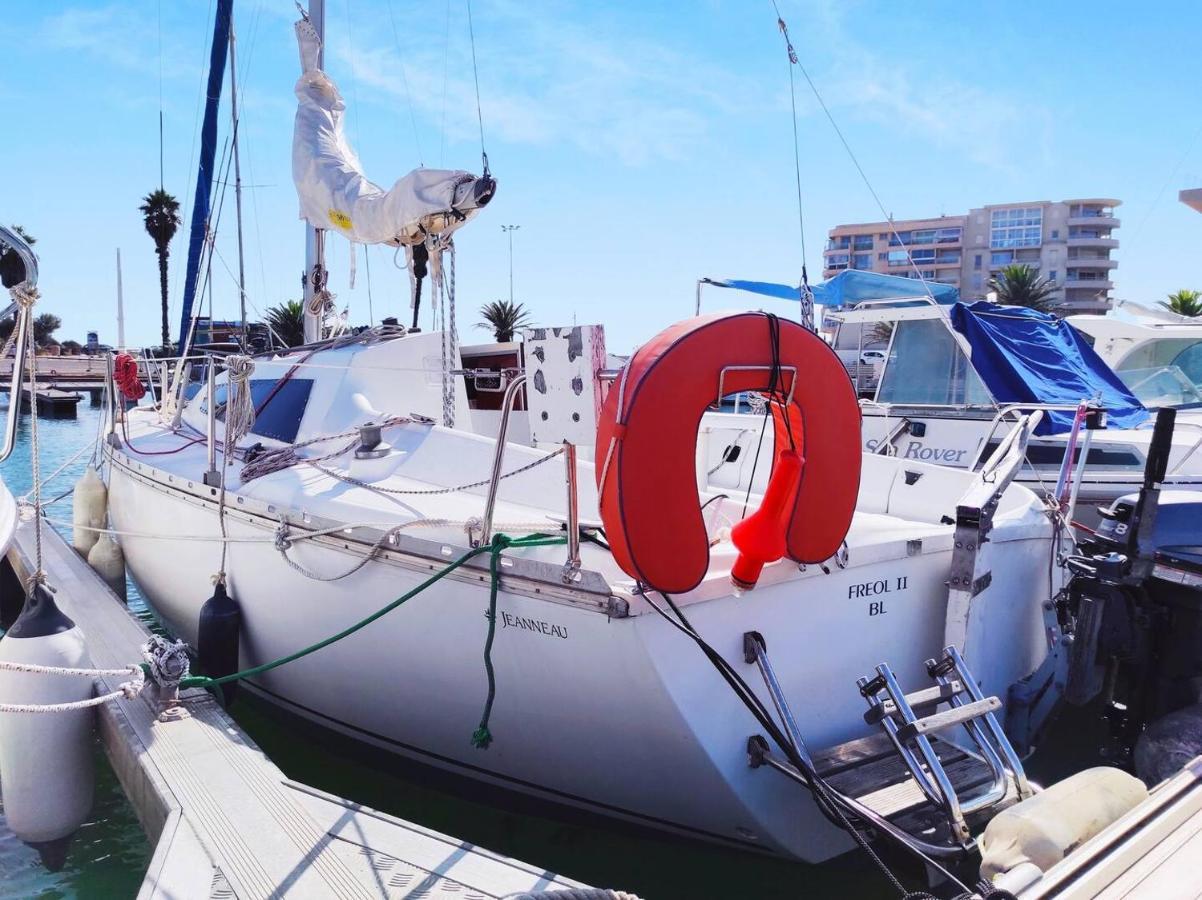 Voilier A Quai Au Calme Hotel Canet-en-Roussillon Bagian luar foto