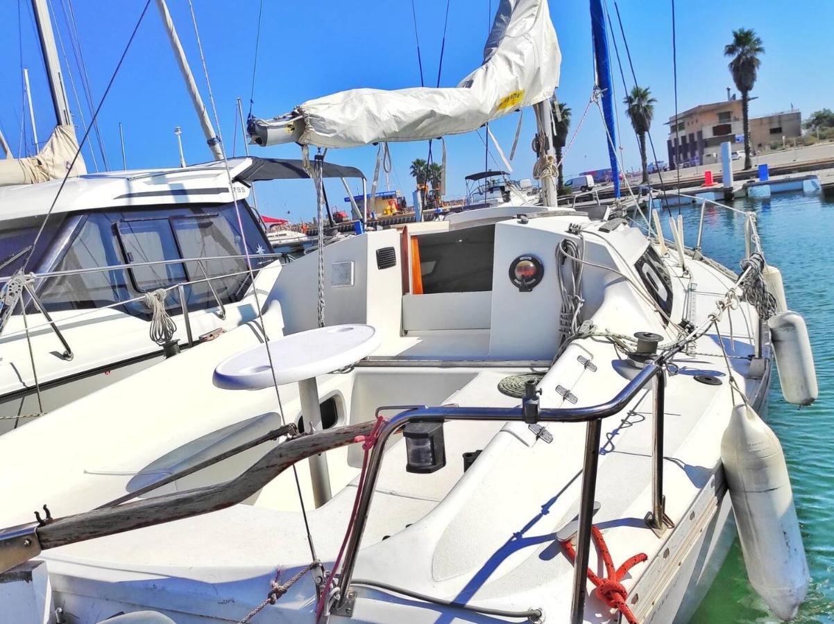 Voilier A Quai Au Calme Hotel Canet-en-Roussillon Bagian luar foto